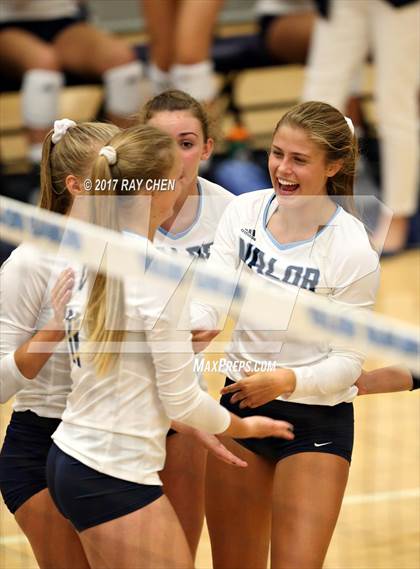 Thumbnail 2 in Regis Jesuit @ Valor Christian photogallery.