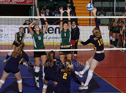 Thumbnail 3 in Victor vs Harborfields (NYSPHSAA Class A Final) photogallery.