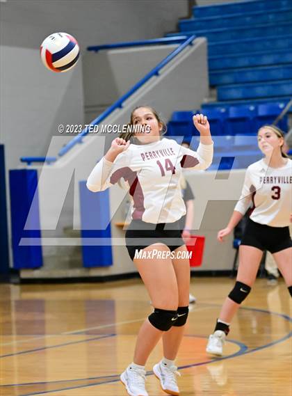 Thumbnail 1 in Perryville @ Jessieville photogallery.
