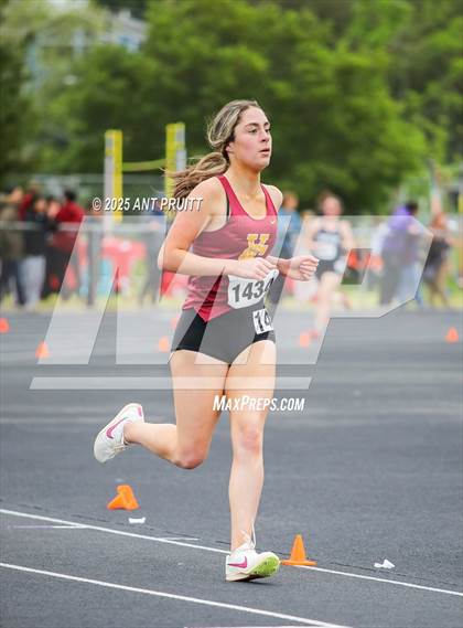 Thumbnail 2 in Bryan Bradley Viking Track Classic (1600m) photogallery.