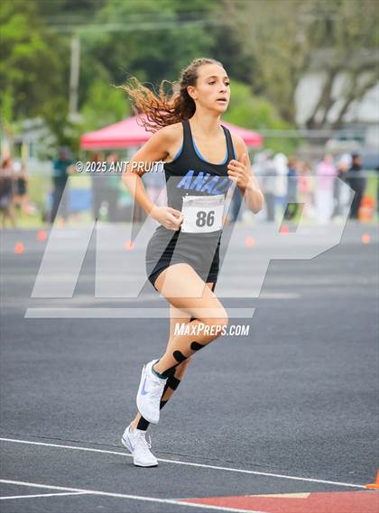Thumbnail 3 in Bryan Bradley Viking Track Classic (1600m) photogallery.