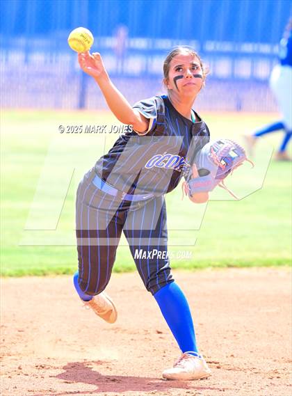 Thumbnail 2 in  O'Connor vs. Xavier College Prep photogallery.