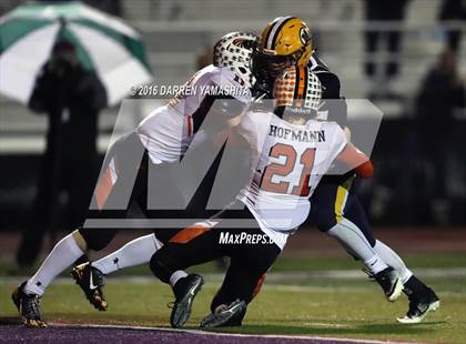 Thumbnail 2 in Half Moon Bay vs. Menlo School (CIF CCS Division 5 Final) photogallery.