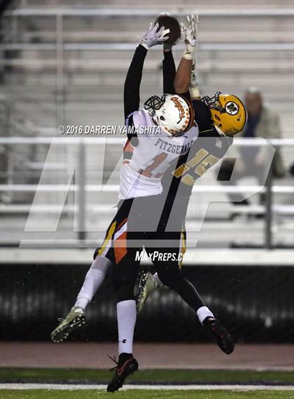 Thumbnail 3 in Half Moon Bay vs. Menlo School (CIF CCS Division 5 Final) photogallery.