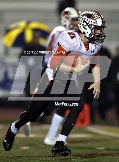 Thumbnail 2 in Half Moon Bay vs. Menlo School (CIF CCS Division 5 Final) photogallery.