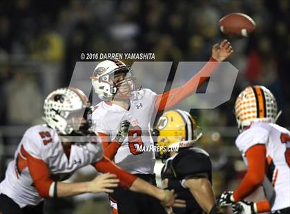 Thumbnail 3 in Half Moon Bay vs. Menlo School (CIF CCS Division 5 Final) photogallery.
