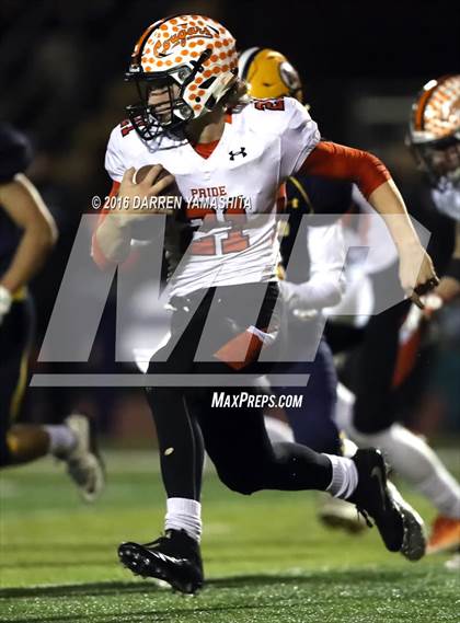 Thumbnail 2 in Half Moon Bay vs. Menlo School (CIF CCS Division 5 Final) photogallery.