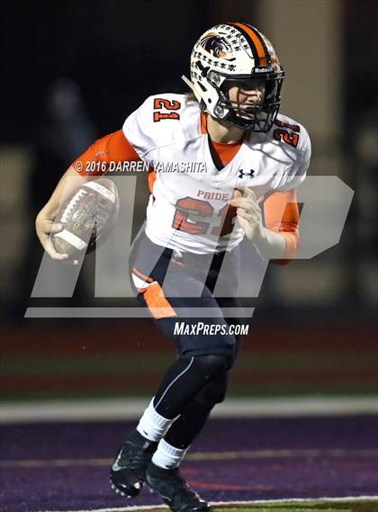 Thumbnail 2 in Half Moon Bay vs. Menlo School (CIF CCS Division 5 Final) photogallery.