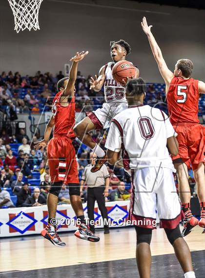 Thumbnail 2 in East Poinsett County vs. Earle (AAA 2A Final) photogallery.