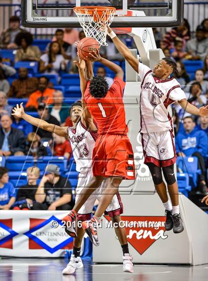 Thumbnail 1 in East Poinsett County vs. Earle (AAA 2A Final) photogallery.