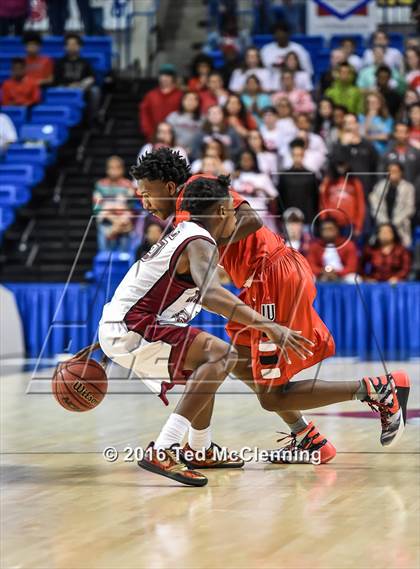 Thumbnail 3 in East Poinsett County vs. Earle (AAA 2A Final) photogallery.