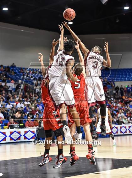 Thumbnail 2 in East Poinsett County vs. Earle (AAA 2A Final) photogallery.