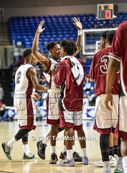Thumbnail 3 in East Poinsett County vs. Earle (AAA 2A Final) photogallery.