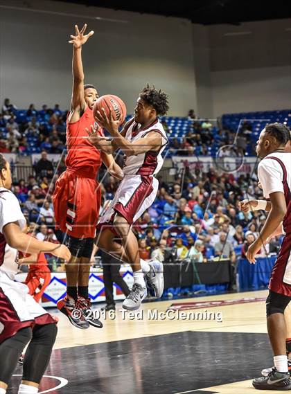 Thumbnail 2 in East Poinsett County vs. Earle (AAA 2A Final) photogallery.