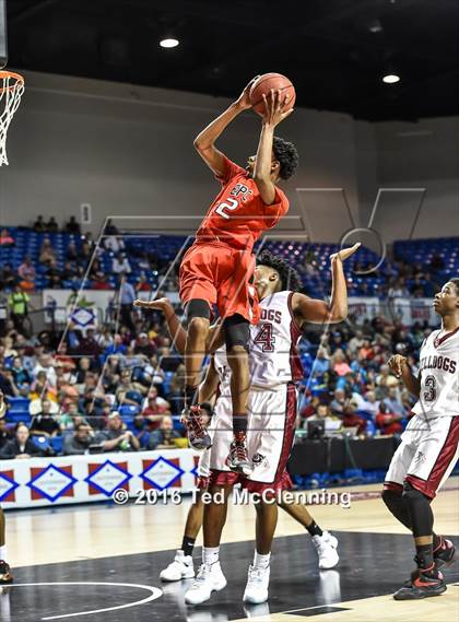 Thumbnail 2 in East Poinsett County vs. Earle (AAA 2A Final) photogallery.