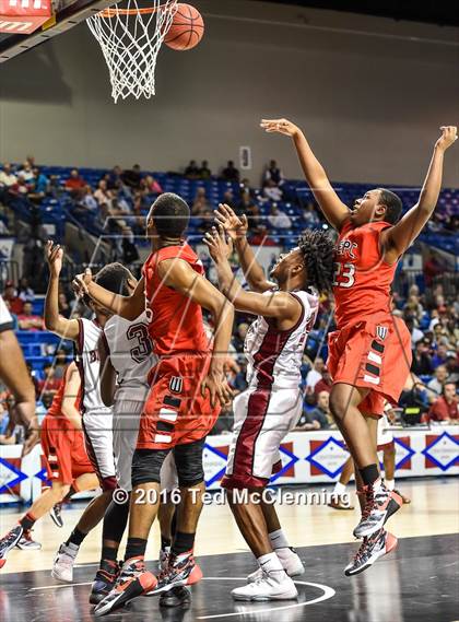 Thumbnail 2 in East Poinsett County vs. Earle (AAA 2A Final) photogallery.