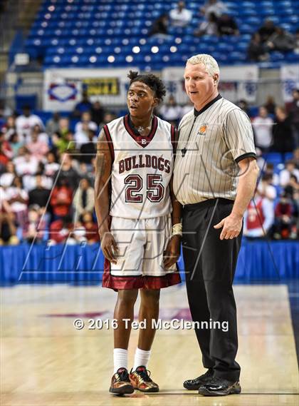 Thumbnail 2 in East Poinsett County vs. Earle (AAA 2A Final) photogallery.