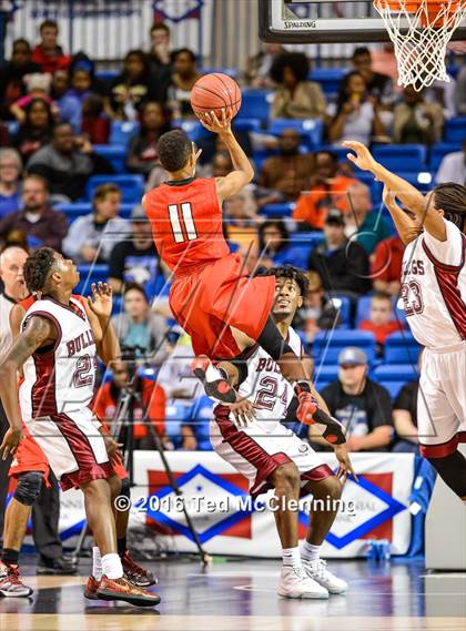 Thumbnail 2 in East Poinsett County vs. Earle (AAA 2A Final) photogallery.