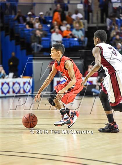 Thumbnail 1 in East Poinsett County vs. Earle (AAA 2A Final) photogallery.