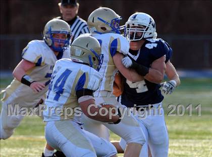 Thumbnail 3 in Newtown vs. Staples (CIAC Class LL Semifinal) photogallery.