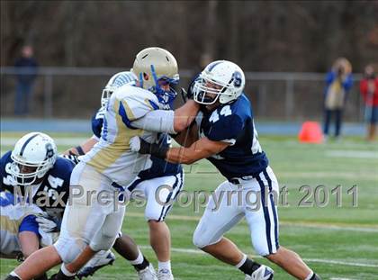 Thumbnail 2 in Newtown vs. Staples (CIAC Class LL Semifinal) photogallery.