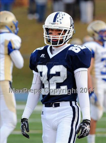 Thumbnail 3 in Newtown vs. Staples (CIAC Class LL Semifinal) photogallery.