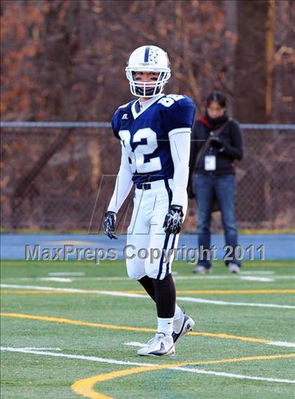 Thumbnail 1 in Newtown vs. Staples (CIAC Class LL Semifinal) photogallery.