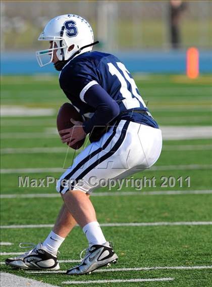 Thumbnail 3 in Newtown vs. Staples (CIAC Class LL Semifinal) photogallery.