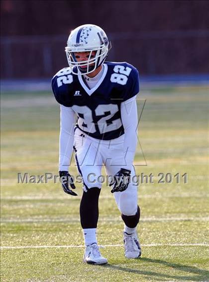Thumbnail 1 in Newtown vs. Staples (CIAC Class LL Semifinal) photogallery.