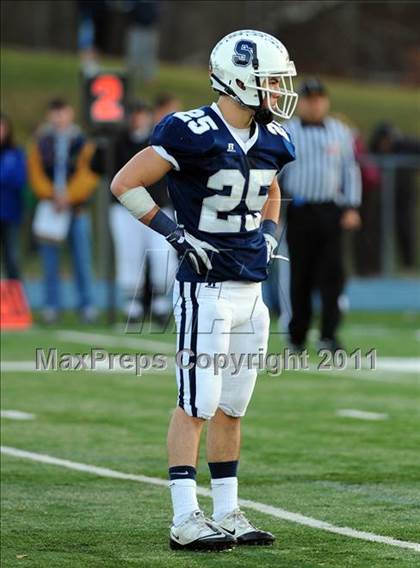Thumbnail 2 in Newtown vs. Staples (CIAC Class LL Semifinal) photogallery.