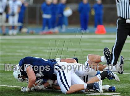 Thumbnail 1 in Newtown vs. Staples (CIAC Class LL Semifinal) photogallery.