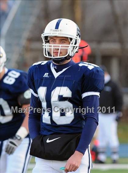 Thumbnail 1 in Newtown vs. Staples (CIAC Class LL Semifinal) photogallery.
