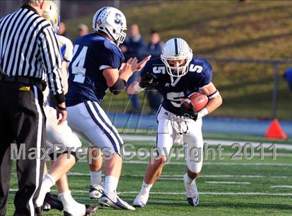 Thumbnail 3 in Newtown vs. Staples (CIAC Class LL Semifinal) photogallery.