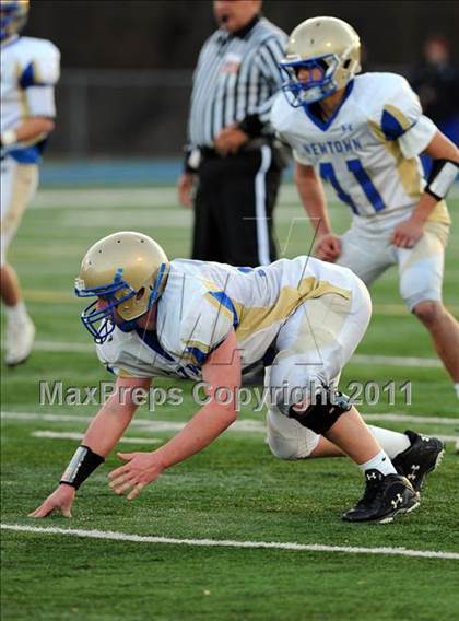 Thumbnail 1 in Newtown vs. Staples (CIAC Class LL Semifinal) photogallery.