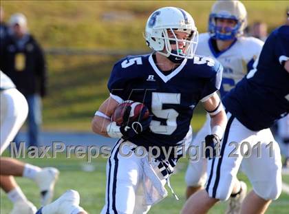 Thumbnail 1 in Newtown vs. Staples (CIAC Class LL Semifinal) photogallery.
