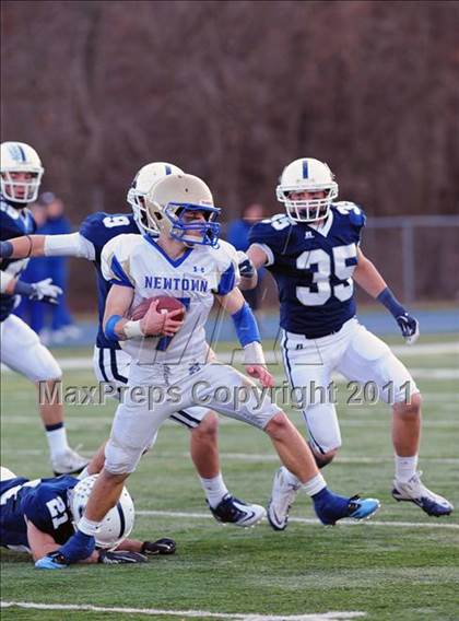 Thumbnail 1 in Newtown vs. Staples (CIAC Class LL Semifinal) photogallery.