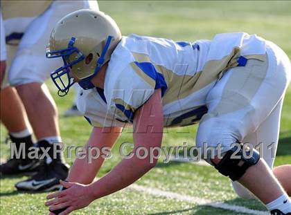 Thumbnail 2 in Newtown vs. Staples (CIAC Class LL Semifinal) photogallery.