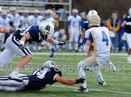 Thumbnail 2 in Newtown vs. Staples (CIAC Class LL Semifinal) photogallery.