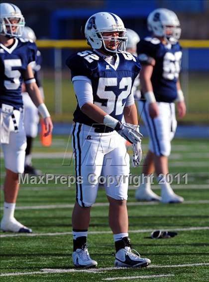 Thumbnail 2 in Newtown vs. Staples (CIAC Class LL Semifinal) photogallery.