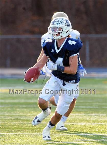 Thumbnail 1 in Newtown vs. Staples (CIAC Class LL Semifinal) photogallery.
