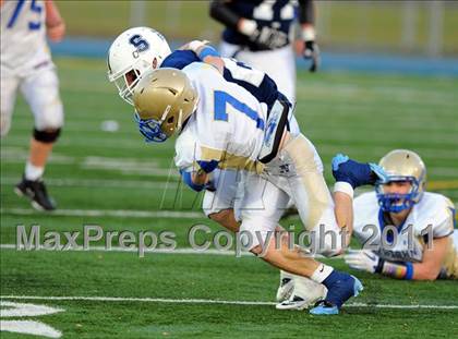 Thumbnail 2 in Newtown vs. Staples (CIAC Class LL Semifinal) photogallery.