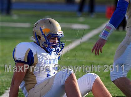 Thumbnail 3 in Newtown vs. Staples (CIAC Class LL Semifinal) photogallery.