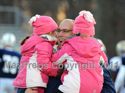 Thumbnail 2 in Newtown vs. Staples (CIAC Class LL Semifinal) photogallery.