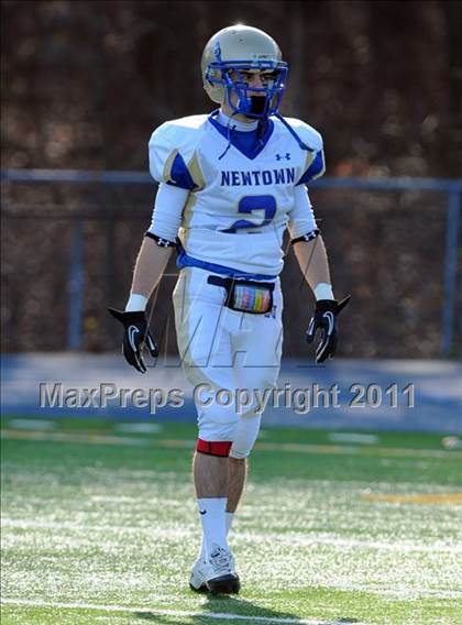 Thumbnail 2 in Newtown vs. Staples (CIAC Class LL Semifinal) photogallery.