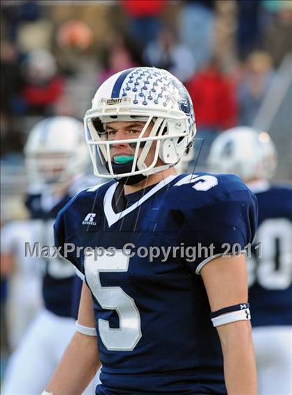Thumbnail 3 in Newtown vs. Staples (CIAC Class LL Semifinal) photogallery.
