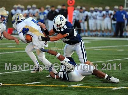Thumbnail 3 in Newtown vs. Staples (CIAC Class LL Semifinal) photogallery.