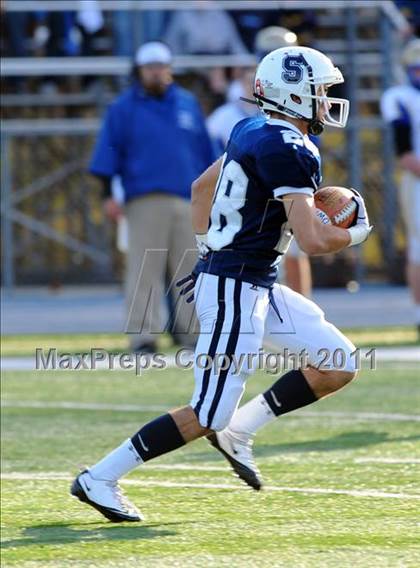 Thumbnail 2 in Newtown vs. Staples (CIAC Class LL Semifinal) photogallery.
