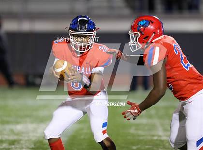 Thumbnail 3 in Kingfisher vs Marshall photogallery.