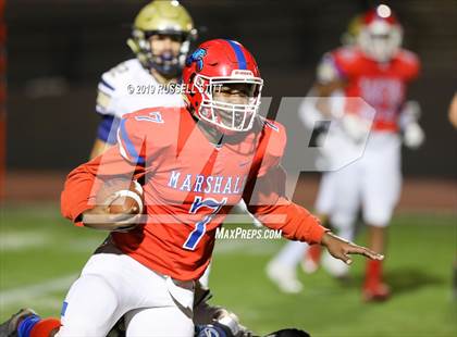 Thumbnail 3 in Kingfisher vs Marshall photogallery.