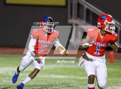 Thumbnail 3 in Kingfisher vs Marshall photogallery.